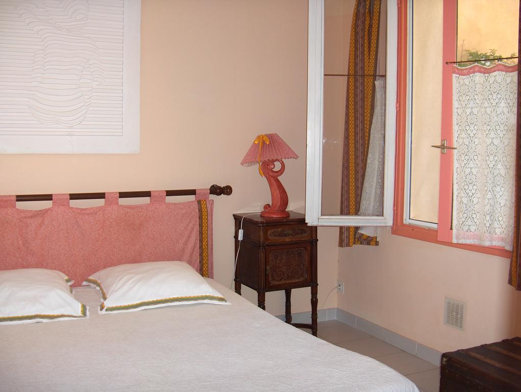 Bed and Breakfast La Genestiere Clermont-lʼHérault Exterior foto