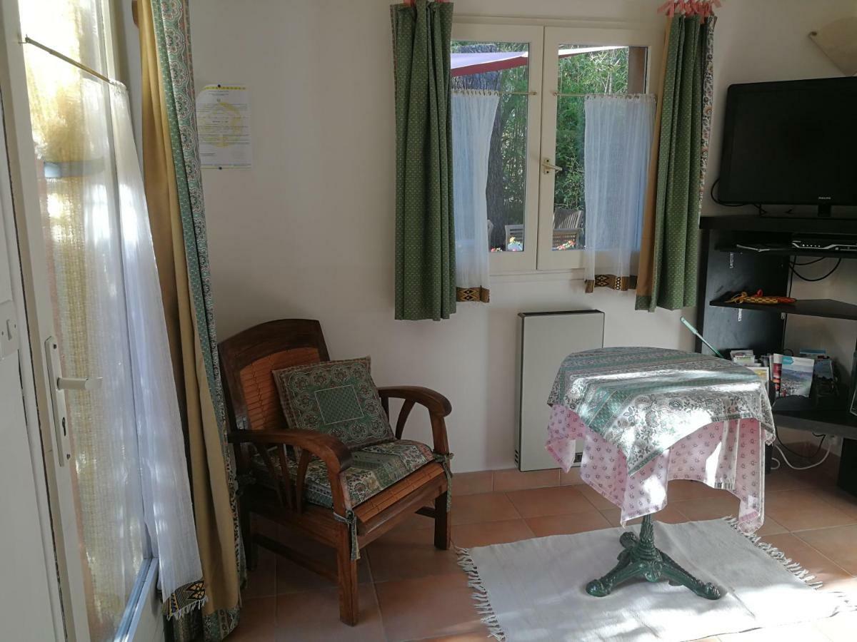 Bed and Breakfast La Genestiere Clermont-lʼHérault Exterior foto